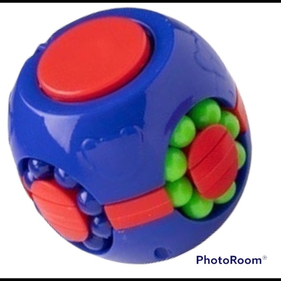 ❤️ FIDGET FUN MAGIC CUBE TOY ❤️ - Picture 5 of 6